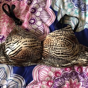 Victoria secret biofit push up